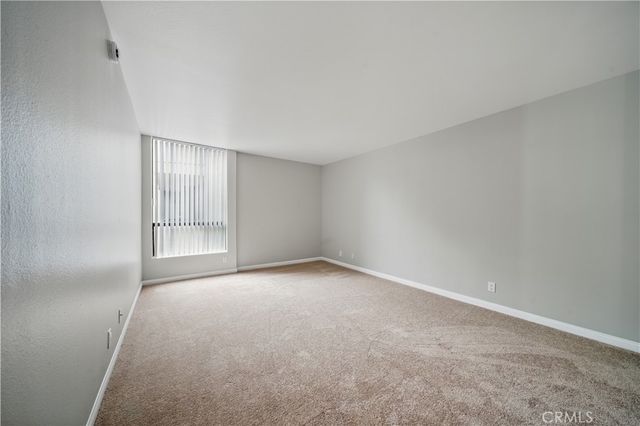 7826 Topanga Canyon Boulevard 218, Canoga Park, CA 91304
