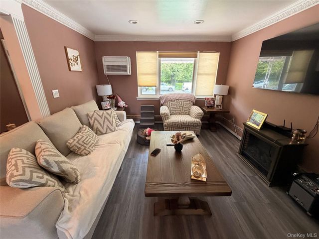 934 Balcom Avenue, Bronx, NY 10465