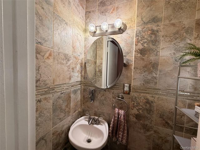 934 Balcom Avenue, Bronx, NY 10465