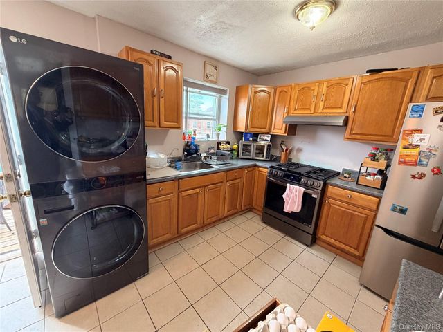 934 Balcom Avenue, Bronx, NY 10465