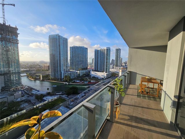 68 SE 6th St 1806, Miami, FL 33131