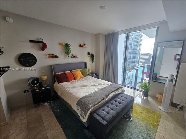 68 SE 6th St 1806, Miami, FL 33131