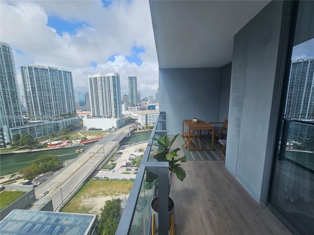 68 SE 6th St 1806, Miami, FL 33131