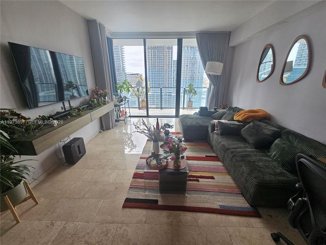 68 SE 6th St 1806, Miami, FL 33131