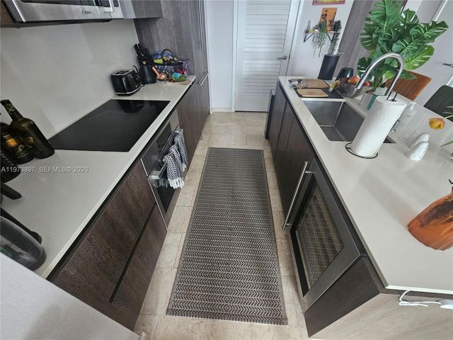 68 SE 6th St 1806, Miami, FL 33131