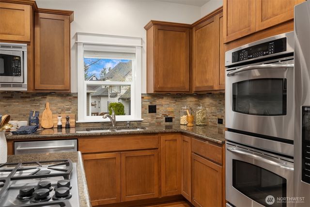 2073 NE Noble Street, Issaquah, WA 98029