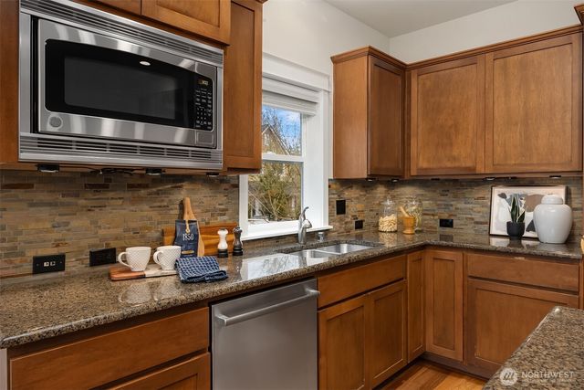 2073 NE Noble Street, Issaquah, WA 98029