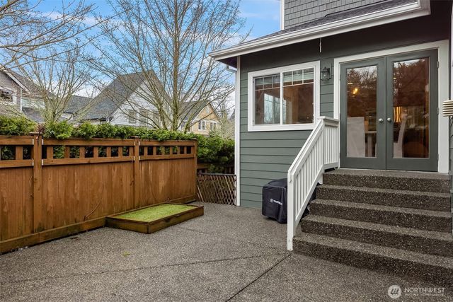 2073 NE Noble Street, Issaquah, WA 98029