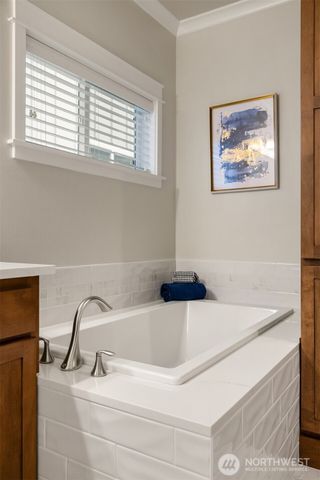 2073 NE Noble Street, Issaquah, WA 98029