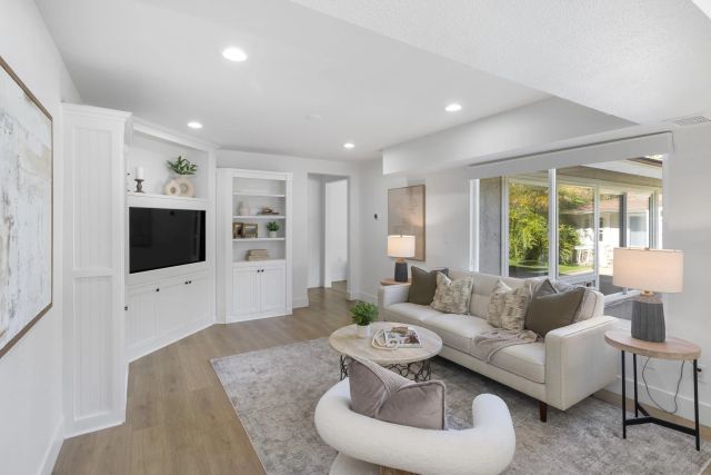 2518 Caminito La Paz, La Jolla, CA 92037