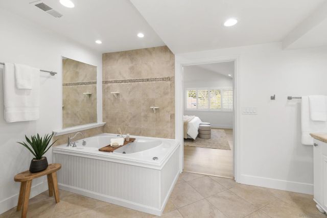 2518 Caminito La Paz, La Jolla, CA 92037