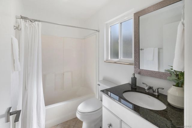 2518 Caminito La Paz, La Jolla, CA 92037