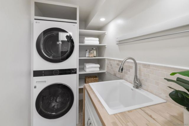 2518 Caminito La Paz, La Jolla, CA 92037