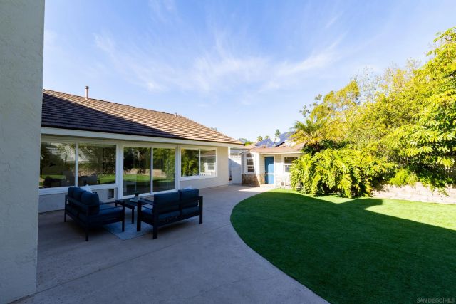 2518 Caminito La Paz, La Jolla, CA 92037