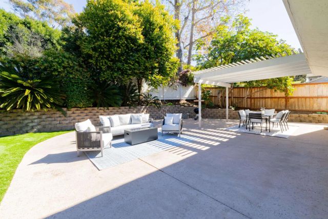 2518 Caminito La Paz, La Jolla, CA 92037