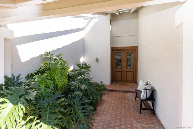 2518 Caminito La Paz, La Jolla, CA 92037
