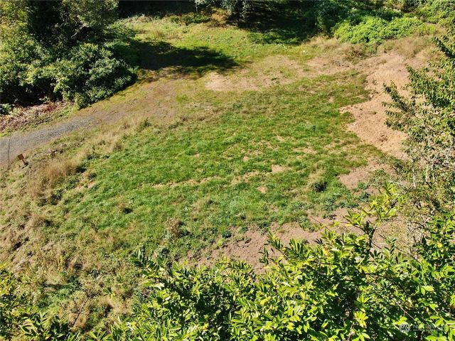 1129 Wildwood Avenue, Raymond, WA 98577