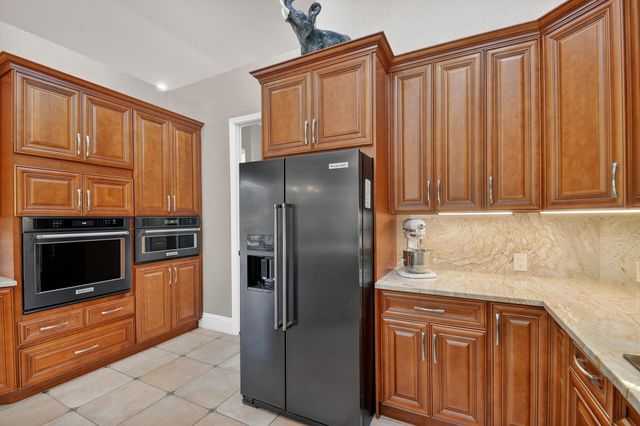 5398 Landon Circle, Boynton Beach, FL 33437