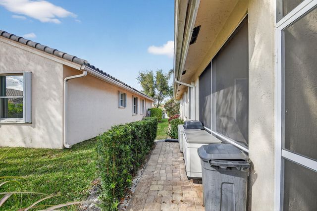5398 Landon Circle, Boynton Beach, FL 33437