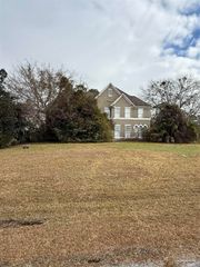 7416 San Ramon Dr, Milton, FL 32583