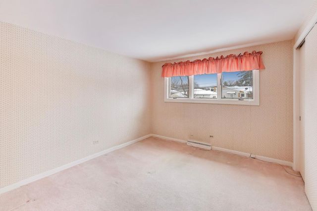 2537 Pick Drive, Glenview, IL 60025