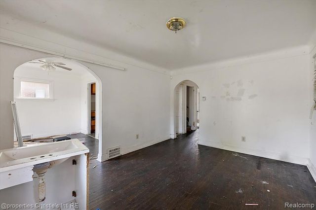 12047 Robson Street, Detroit, MI 48227
