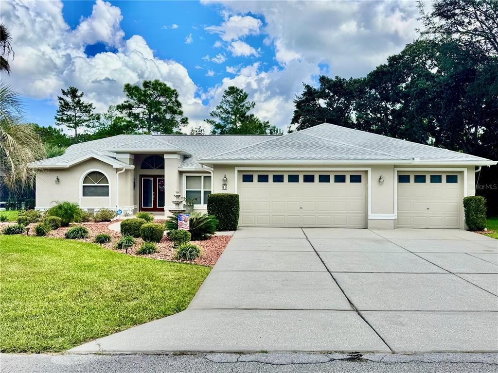 Image 1 of property listing at 10 EUPHORBIA COURT, Homosassa, FL 34446