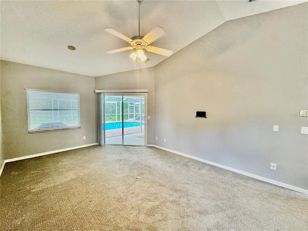 Image 12 of property listing at 10 EUPHORBIA COURT, Homosassa, FL 34446