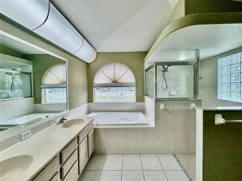 Image 15 of property listing at 10 EUPHORBIA COURT, Homosassa, FL 34446