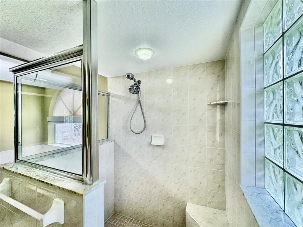 Image 17 of property listing at 10 EUPHORBIA COURT, Homosassa, FL 34446