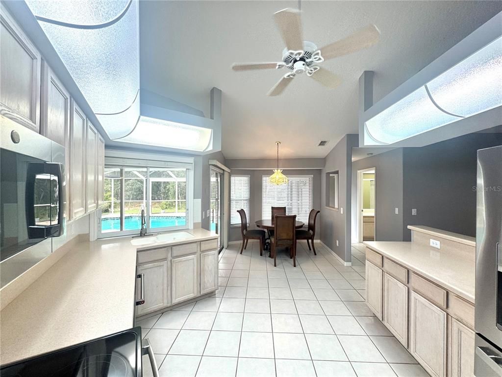 Image 20 of property listing at 10 EUPHORBIA COURT, Homosassa, FL 34446