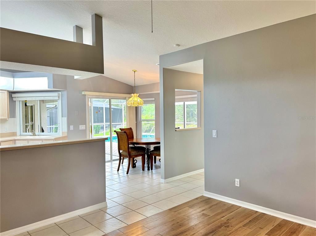 Image 27 of property listing at 10 EUPHORBIA COURT, Homosassa, FL 34446
