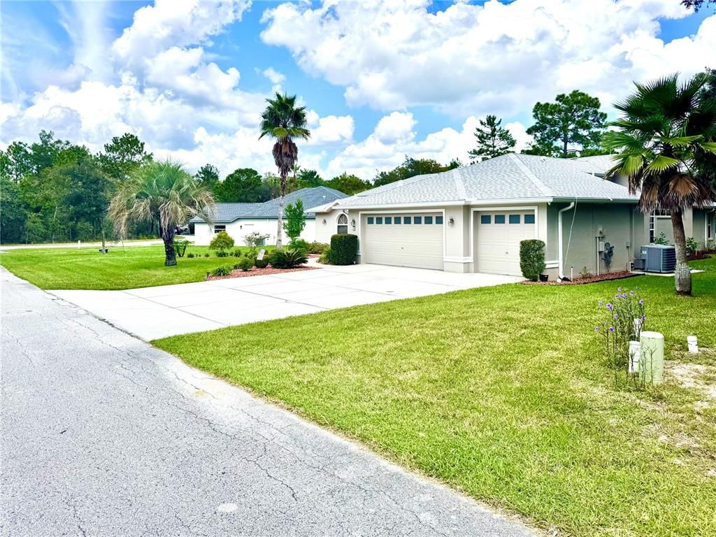 Image 5 of property listing at 10 EUPHORBIA COURT, Homosassa, FL 34446