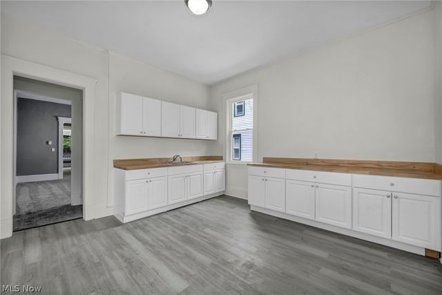 2609 Mapledale Avenue, Cleveland, OH 44109