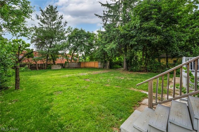 2609 Mapledale Avenue, Cleveland, OH 44109