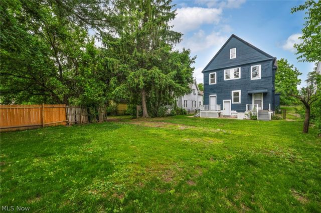 2609 Mapledale Avenue, Cleveland, OH 44109