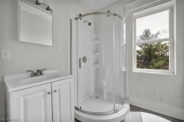 2609 Mapledale Avenue, Cleveland, OH 44109