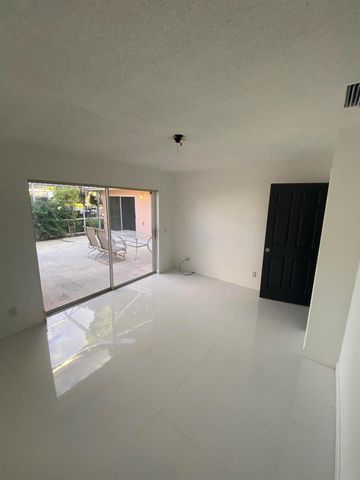 2102 Appleton Court, Palm Beach Gardens, FL 33403