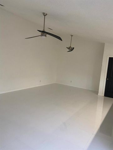 2102 Appleton Court, Palm Beach Gardens, FL 33403