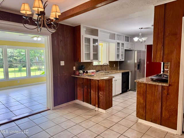 202 Jefferson Davis Boulevard, Natchez, MS 39120