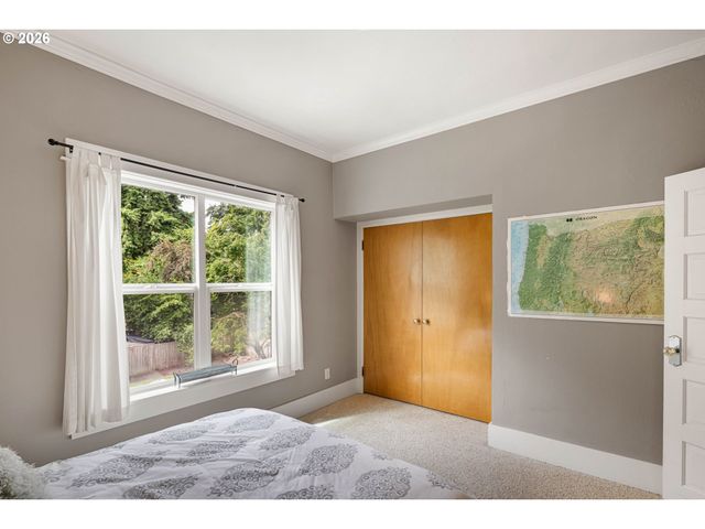 1060 W 17TH Ave, Eugene, OR 97402