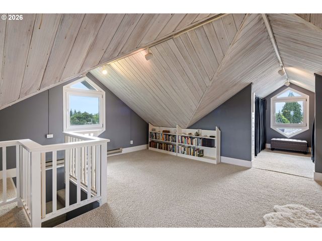 1060 W 17TH Ave, Eugene, OR 97402