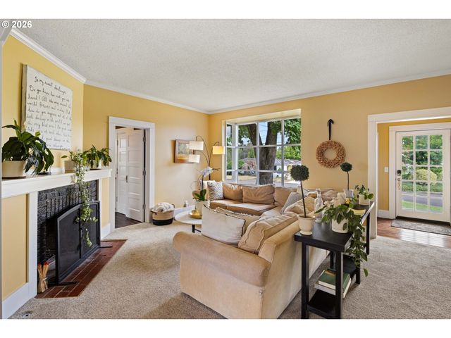1060 W 17TH Ave, Eugene, OR 97402