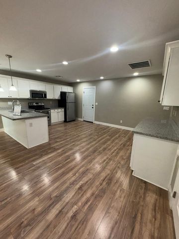 136 N 88th Street, Mesa, AZ 85207