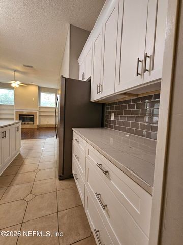 8934 ELIZABETH FALLS Drive, Jacksonville, FL 32257