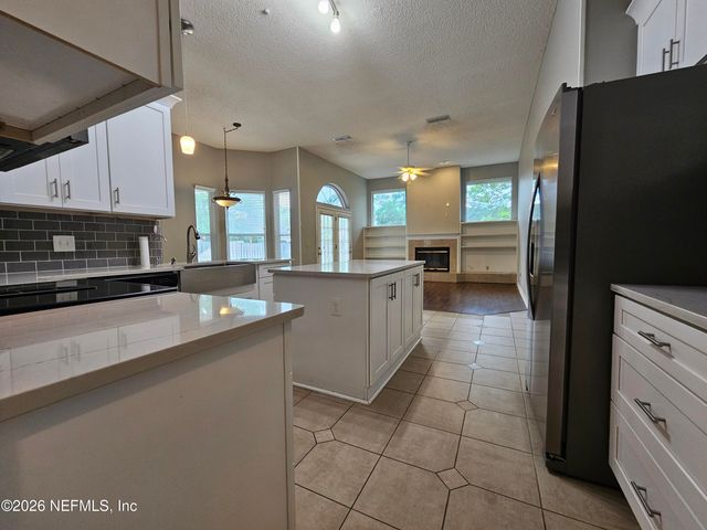 8934 ELIZABETH FALLS Drive, Jacksonville, FL 32257