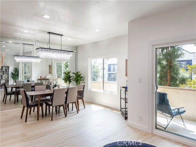 1944 Glendon 209, Los Angeles, CA 90025