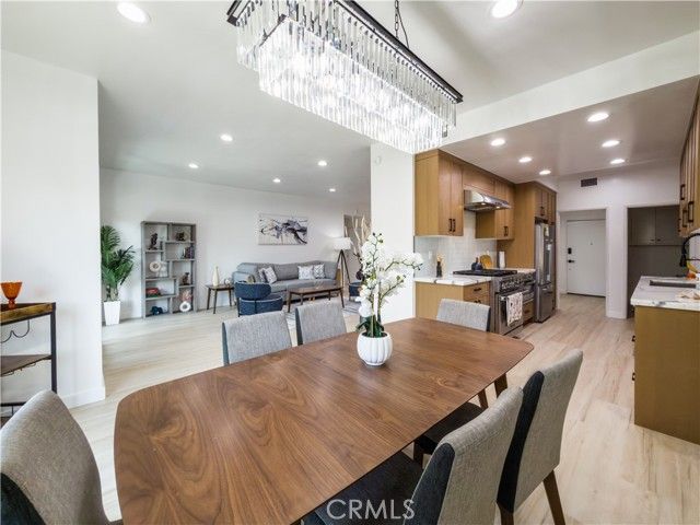 1944 Glendon 209, Los Angeles, CA 90025