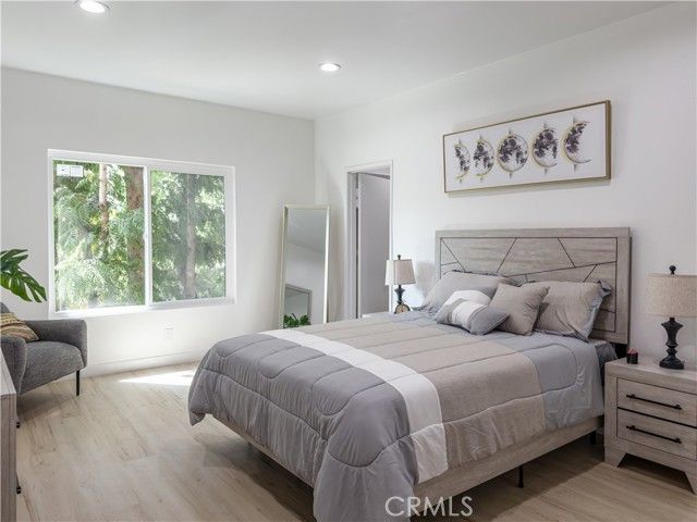 1944 Glendon 209, Los Angeles, CA 90025