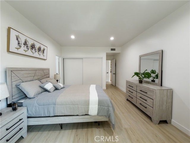 1944 Glendon 209, Los Angeles, CA 90025